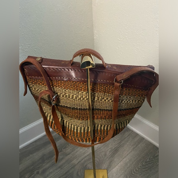 Rare Vintage Boho Leather Woven Jute Bucket Saddle Crossbody Top Handle Bag - Picture 4 of 16